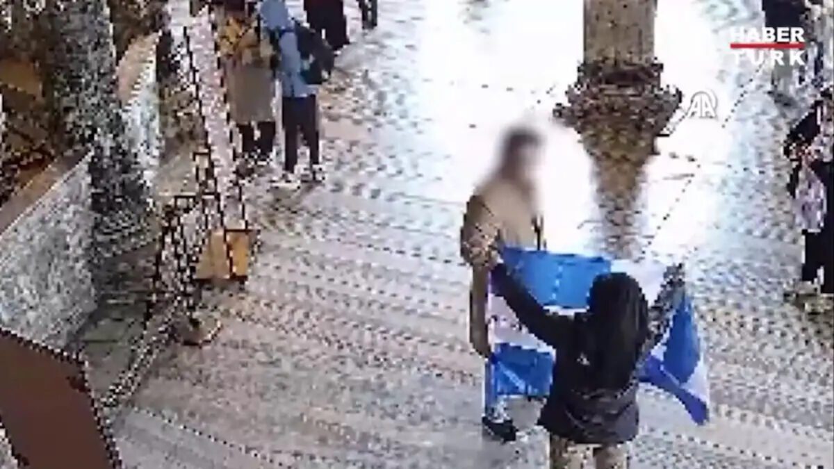 Απίστευτες εξελίξεις: Αυτή είναι η απόφαση του δικαστηρίου για τους Έλληνες που σήκωσαν τη σημαία στην Αγία Σοφία - NewsPoint.gr