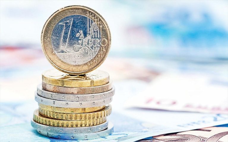 Ποιοι θα δουν χρήματα στους λογαριασμούς τους: Πότε και πόσα καταβάλλονται σε 4,3 εκατομμύρια δικαιούχους από e-ΕΦΚΑ και ΔΥΠΑ! - NewsPoint.gr