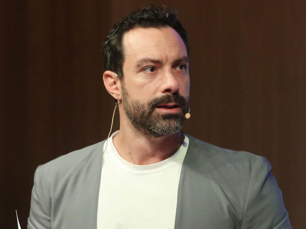 «Φωτιά» στα social media: Ο Σάκης Τανιμανίδης αποκαλύπτει τα αιχμηρά μηνύματα που δέχτηκε επειδή στήριξε τον Ολυμπιακό! 16 «Φωτιά» στα social media: Ο Σάκης Τανιμανίδης αποκαλύπτει τα αιχμηρά μηνύματα που δέχτηκε επειδή στήριξε τον Ολυμπιακό! - NewsPoint.gr