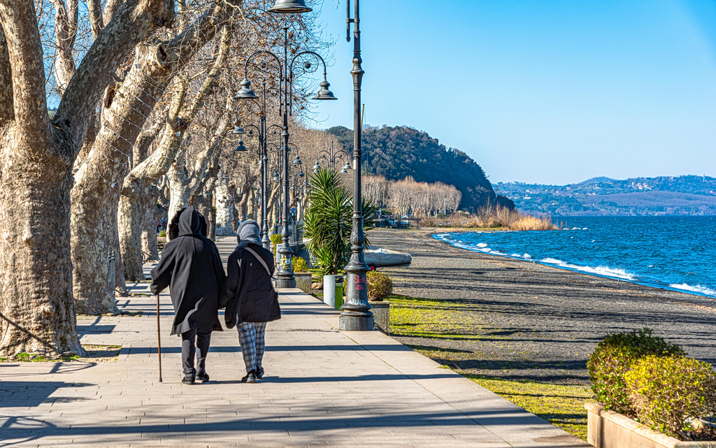Η αλήθεια πίσω από την εξαφάνιση της νεολαίας και τη γήρανση της Ελλάδας – Τι φοβούνται οι ειδικοί για το 2050 27 Η αλήθεια πίσω από την εξαφάνιση της νεολαίας και τη γήρανση της Ελλάδας – Τι φοβούνται οι ειδικοί για το 2050 - NewsPoint.gr