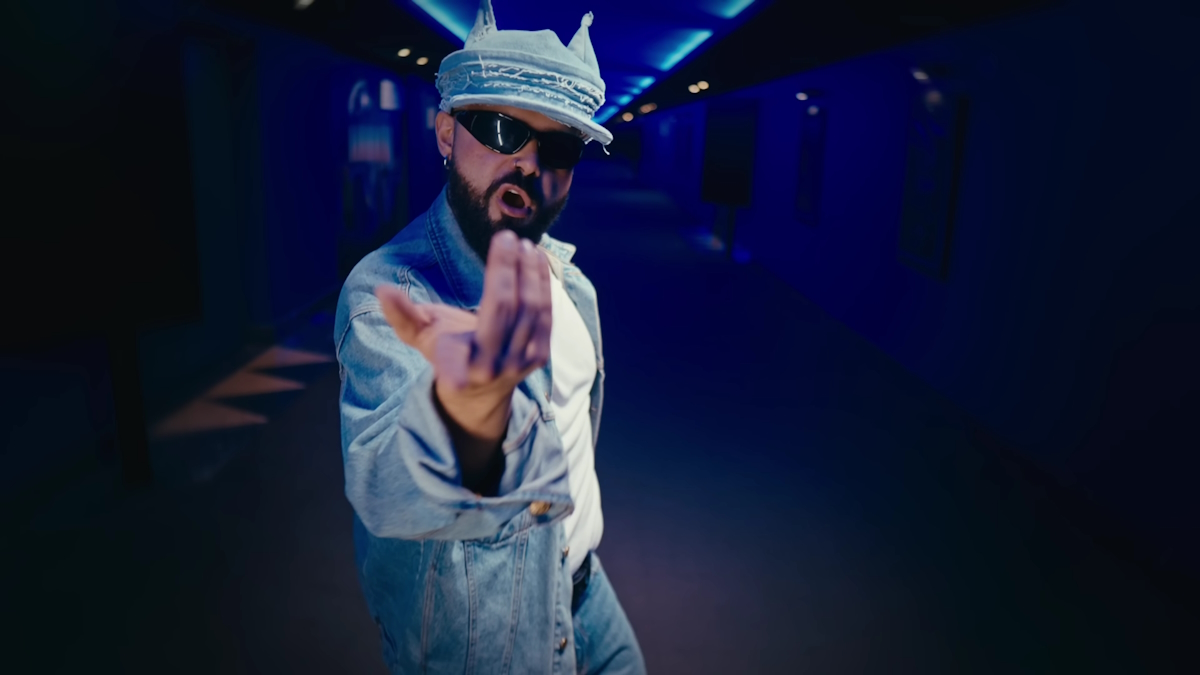 Απίστευτη συγκίνηση – Δείτε το viral video clip του Akylas για το «Parto» που έχει κατακτήσει το ίντερνετ! - NewsPoint.gr