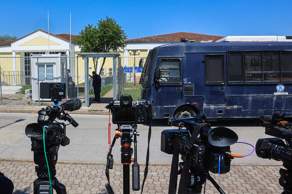 Τέμπη: Η μεγάλη επιστροφή της δίκης μέσα σε νέες συγκλονιστικές εξελίξεις και θυελλώδεις αντιδράσεις! - NewsPoint.gr
