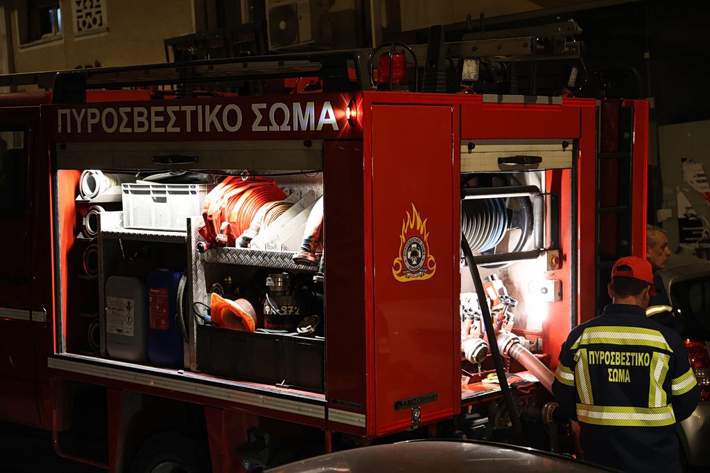 Πανικός στον Κρουσώνα: Ισχυρή φωτιά σε βιοτεχνία αρτοποιίας συγκλονίζει το Ηράκλειο τα ξημερώματα! - NewsPoint.gr