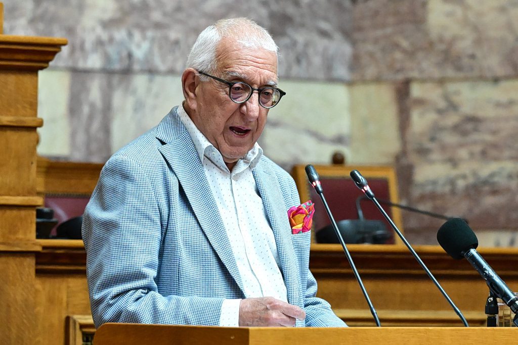 Συγκλονιστικό το αντίο του Νικήτα Κακλαμάνη στον Νίκο Ταγαρά – Το μήνυμα που ράγισε καρδιές - NewsPoint.gr
