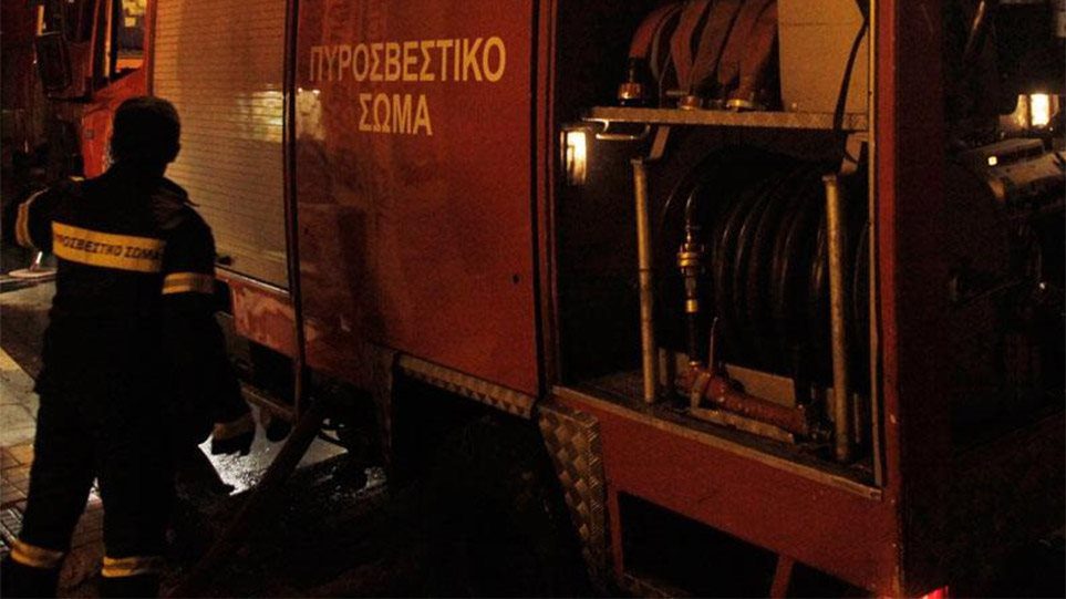 Σοκ στην Κόρινθο: Εκρηκτικό συμβάν σε εργοστάσιο ανακύκλωσης αφήνει δύο τραυματίες – Οι δραματικές στιγμές - NewsPoint.gr