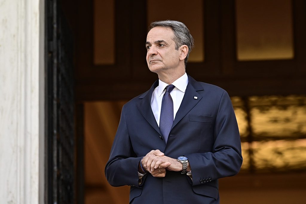 Η αιφνιδιαστική συνάντηση Μητσοτάκη με τους βουλευτές: Έρχεται αποκλιμάκωση ή νέα έκρηξη στη ΝΔ; - NewsPoint.gr