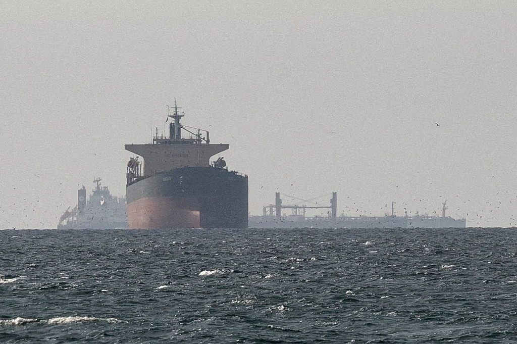 Συναγερμός στη διεθνή ναυτιλία: Μυστηριώδης επίθεση σε δεξαμενόπλοιο ανοιχτά των ΗΑΕ – Όλες οι εξελίξεις 1 Συναγερμός στη διεθνή ναυτιλία: Μυστηριώδης επίθεση σε δεξαμενόπλοιο ανοιχτά των ΗΑΕ – Όλες οι εξελίξεις - NewsPoint.gr