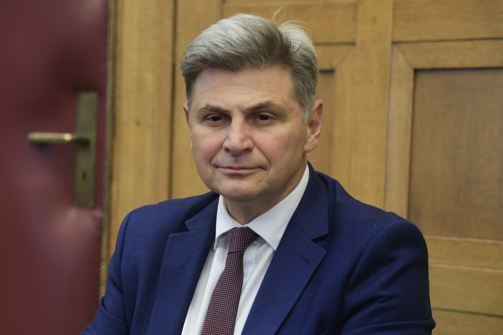 Η απόφαση-ανατροπή του Νίκου Φαραντούρη: Γιατί θεωρεί το ΠΑΣΟΚ μοναδικό αντίπαλο για τον Κυριάκο Μητσοτάκη! - NewsPoint.gr