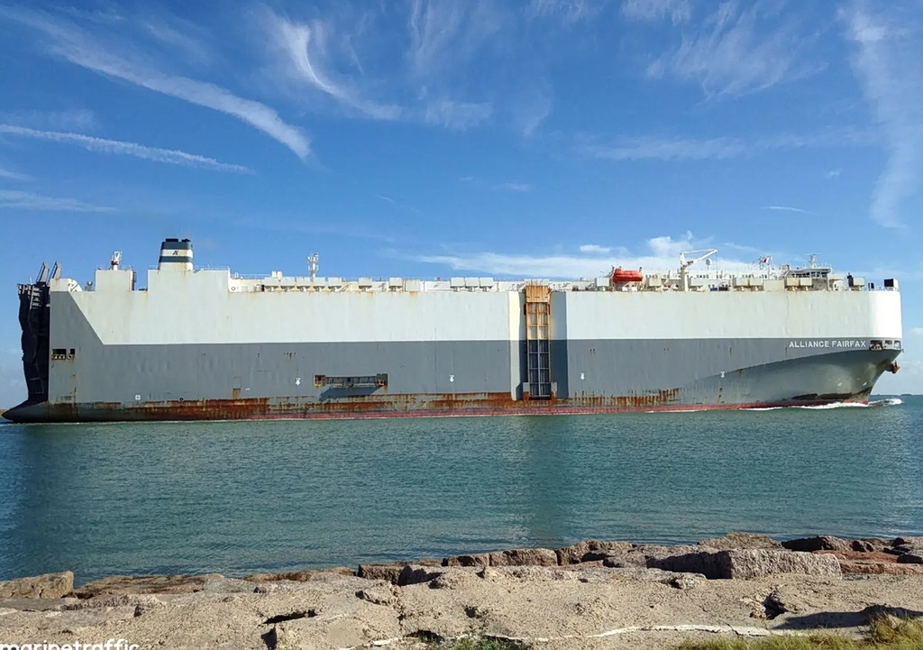 Απίστευτο: Το πλοίο της Maersk διέφυγε με αμερικανική προστασία από το εφιαλτικό πέρασμα του Ορμούζ – Όλες οι λεπτομέρειες 1 Απίστευτο: Το πλοίο της Maersk διέφυγε με αμερικανική προστασία από το εφιαλτικό πέρασμα του Ορμούζ – Όλες οι λεπτομέρειες - NewsPoint.gr