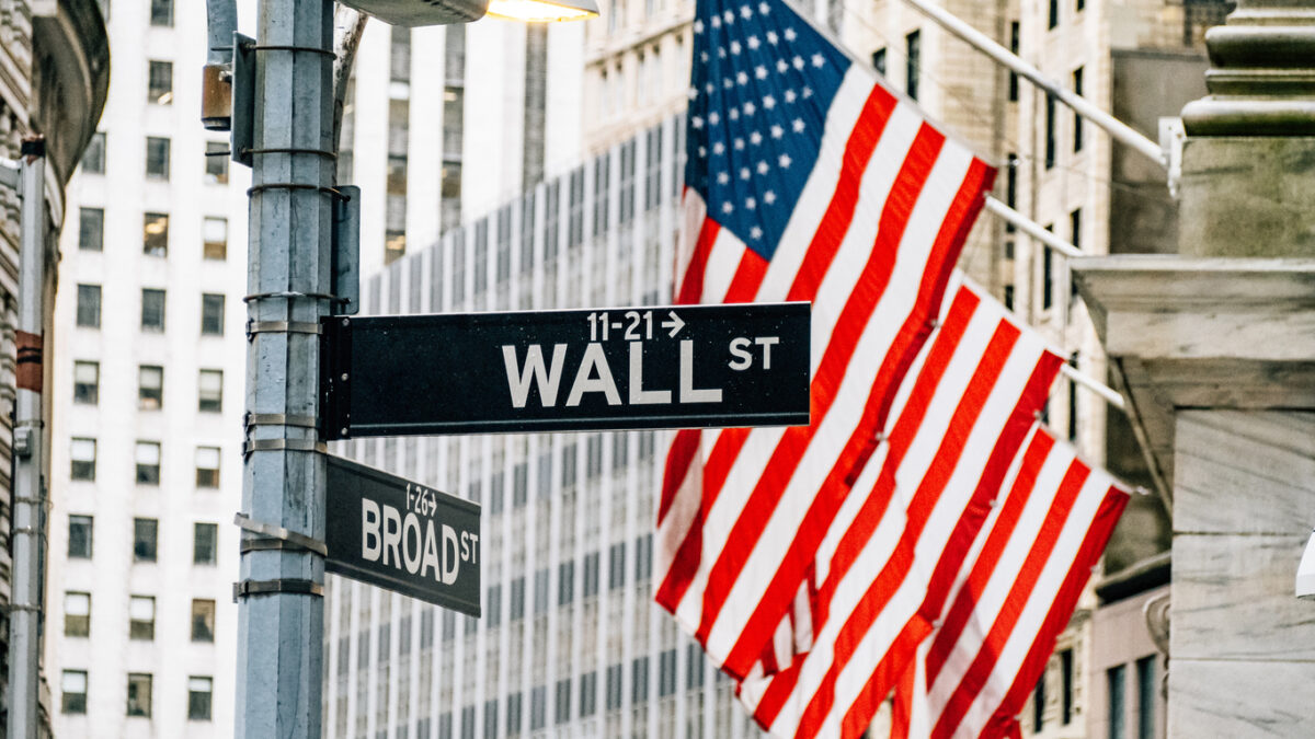 Η Wall Street εντυπωσιάζει: Νέες κορυφές για S&P 500 και Nasdaq μετά από ανατροπή στη Μέση Ανατολή! - NewsPoint.gr