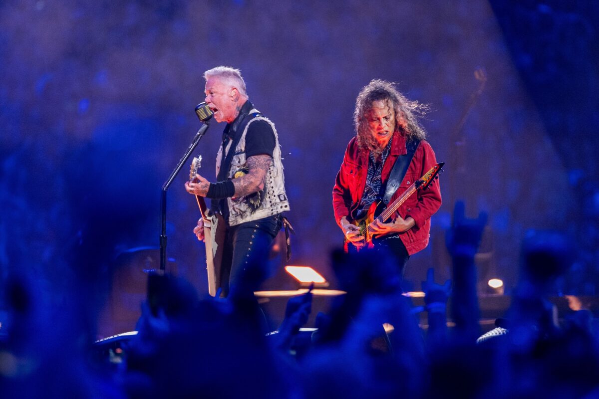 Η επιστροφή που γράφει ιστορία: Οι Metallica «εκτοξεύουν» το ΟΑΚΑ και τρελαίνουν την Αθήνα ξανά! 1 Η επιστροφή που γράφει ιστορία: Οι Metallica «εκτοξεύουν» το ΟΑΚΑ και τρελαίνουν την Αθήνα ξανά! - NewsPoint.gr