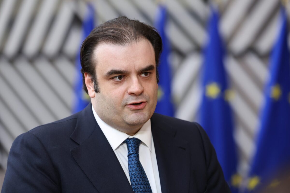 Η ανατροπή που αλλάζει τη ζωή χηρών άνω των 60: Ποιοι θα λάβουν έκτακτη ενίσχυση 300 ευρώ – Όλες οι αλλαγές του νέου νομοσχεδίου 1 Η ανατροπή που αλλάζει τη ζωή χηρών άνω των 60: Ποιοι θα λάβουν έκτακτη ενίσχυση 300 ευρώ – Όλες οι αλλαγές του νέου νομοσχεδίου - NewsPoint.gr