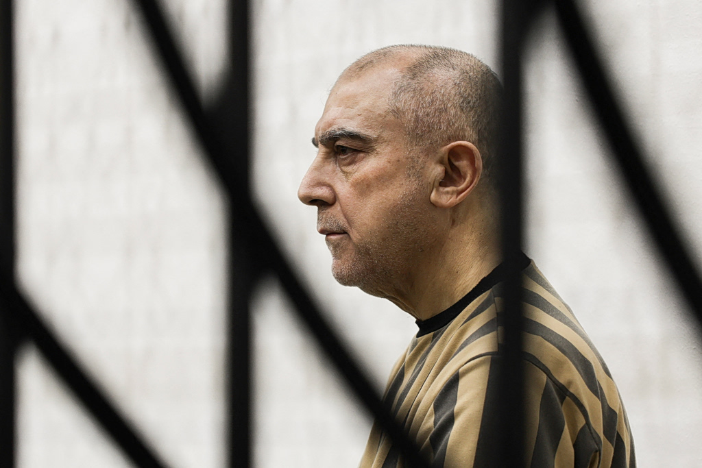 Απίστευτη τροπή στη Συρία: Ο ξάδερφος του Άσαντ στο εδώλιο για εγκλήματα κατά της ανθρωπότητας – Κανείς δεν φανταζόταν αυτή την εξέλιξη - NewsPoint.gr