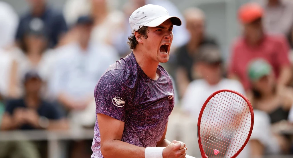 Αδιανόητη ανατροπή στο Roland Garros: Ο Φονσέκα γκρέμισε τον Τζόκοβιτς από το θρόνο του! - NewsPoint.gr