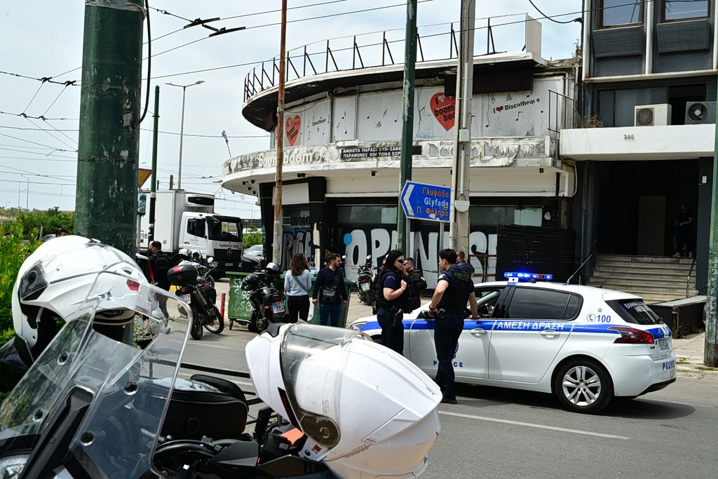 Σοκ στην Καλλιθέα: Η ιδιοκτήτρια μπαρ παρακαλούσε αιμόφυρτη για βοήθεια μετά από επίθεση με πυροβολισμούς – Κανείς δεν μπορεί να πιστέψει τι έγινε - NewsPoint.gr