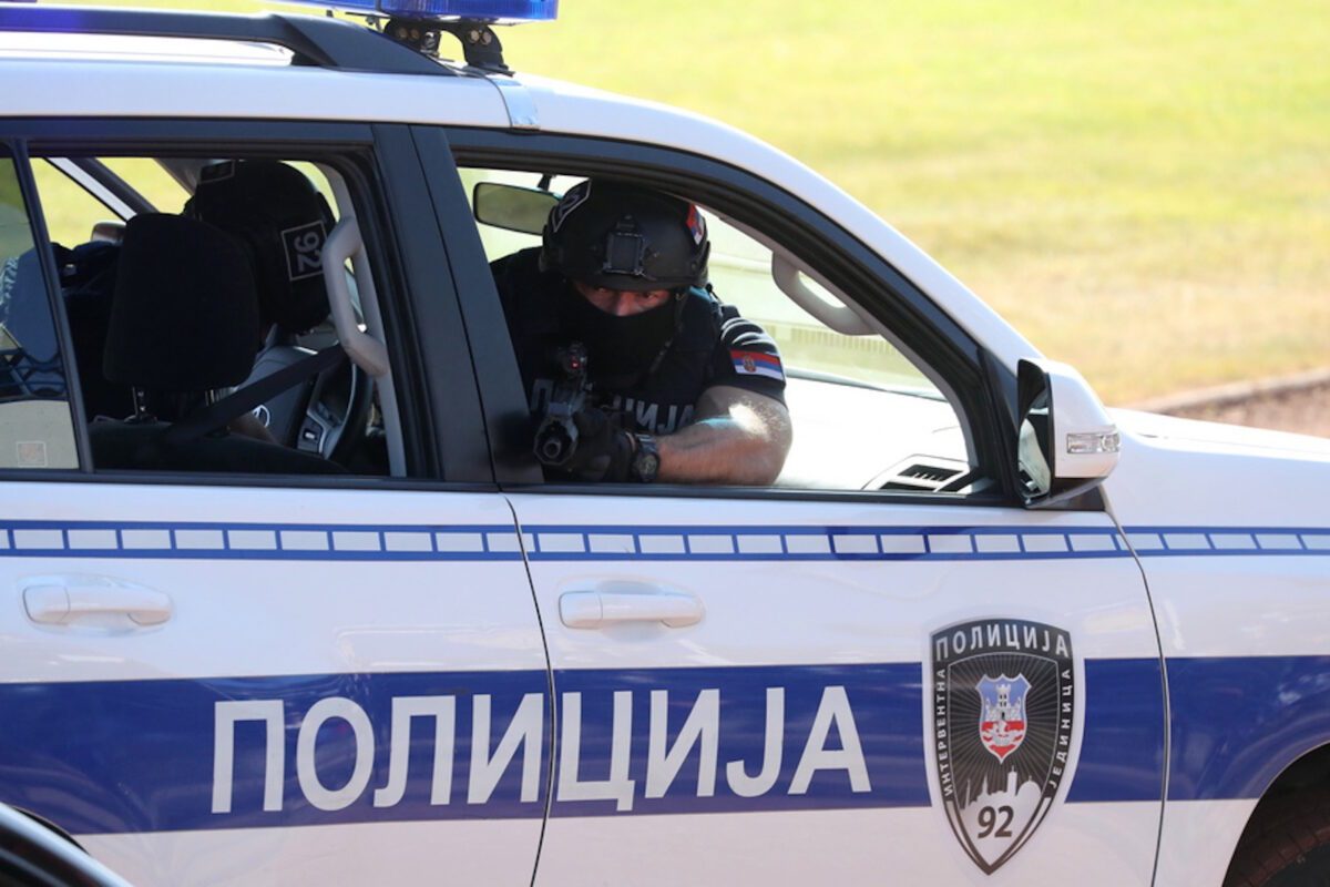 Αδιανόητο σοκ στη Σερβία: Συνελήφθη ο ήρωας-αστυνομικός του Βελιγραδίου – Εμπλέκεται σε συγκάλυψη φόνου μαφιόζου! - NewsPoint.gr