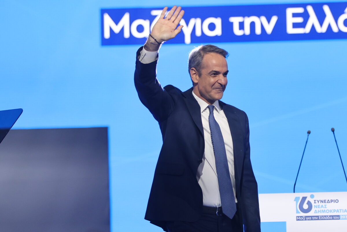 Η δήλωση-βόμβα του Κυριάκου Μητσοτάκη στο συνέδριο της ΝΔ – Κανείς δεν περίμενε τέτοια προεκλογική αναμέτρηση με Ανδρουλάκη και Τσίπρα 13 Η δήλωση-βόμβα του Κυριάκου Μητσοτάκη στο συνέδριο της ΝΔ – Κανείς δεν περίμενε τέτοια προεκλογική αναμέτρηση με Ανδρουλάκη και Τσίπρα - NewsPoint.gr