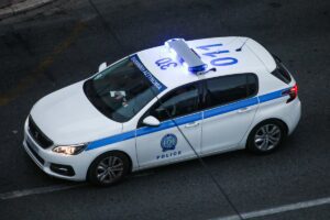 Σοκ στην Κερατέα: Πώς μια 43χρονη άναψε δύο φωτιές μέσα σε λίγα λεπτά και συνελήφθη επ’ αυτοφώρω!