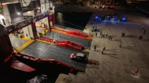 Απίστευτες σκηνές: Τα αγωνιστικά οχήματα ταξίδεψαν με πλοίο προς Ιτέα – Η μεγάλη ανατροπή στο ΕΚΟ Ράλλυ Ακρόπολις!