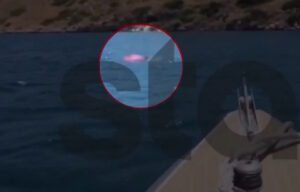 Σκηνές θρίλερ στα Μέγαρα: Μάνα και γιος παλεύουν με τα κύματα – Δείτε πώς σώθηκαν την τελευταία στιγμή!