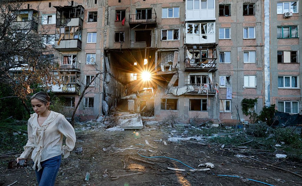 Σκηνές πανικού στο Κίεβο: Ισχυρές εκρήξεις και πύρινα μέτωπα μετά από ρωσική επίθεση – Οι κάτοικοι τρέχουν στα καταφύγια - NewsPoint.gr