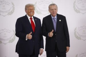 Σάλος με την απόφαση Τραμπ! Πράσινο φως για πώληση κινητήρων εκατομμυρίων στην Τουρκία – Ανατροπή στη στρατιωτική ισορροπία;