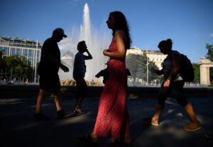 Θερμοκρασίες σοκ – Καύσωνας ιστορικών διαστάσεων «σαρώνει» Γερμανία, Αυστρία και Ελβετία: Το άγνωστο κόστος και ο κίνδυνος για όλους