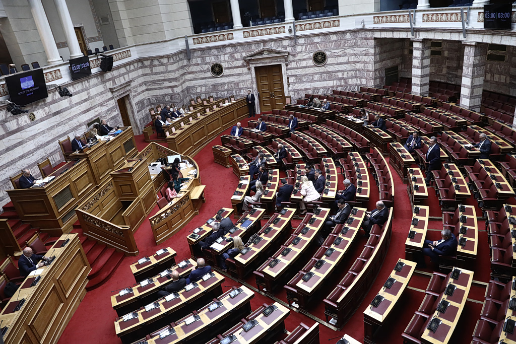 Πολιτικός σεισμός στην Κεντροαριστερά: Αποχωρήσεις-βόμβα, ραγδαίες μετακινήσεις και η μεγάλη άνοδος της ΕΛΑΣ ταράζουν τα κομματικά νερά! - NewsPoint.gr