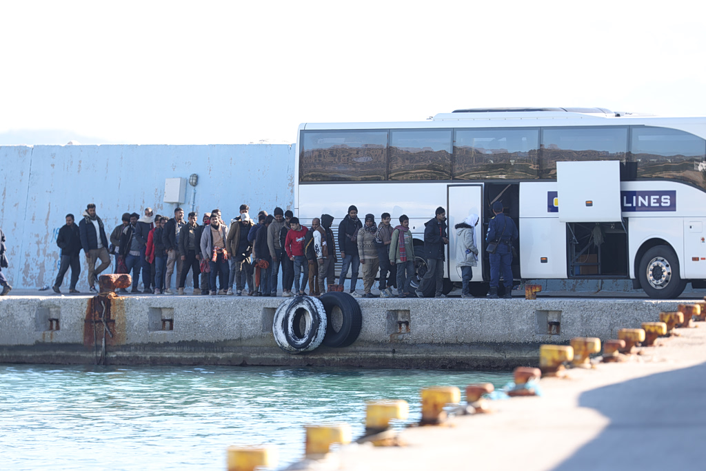 Απίστευτη αύξηση μεταναστών στην Κρήτη – Οι αποκαλύψεις που προκαλούν ανησυχία - NewsPoint.gr