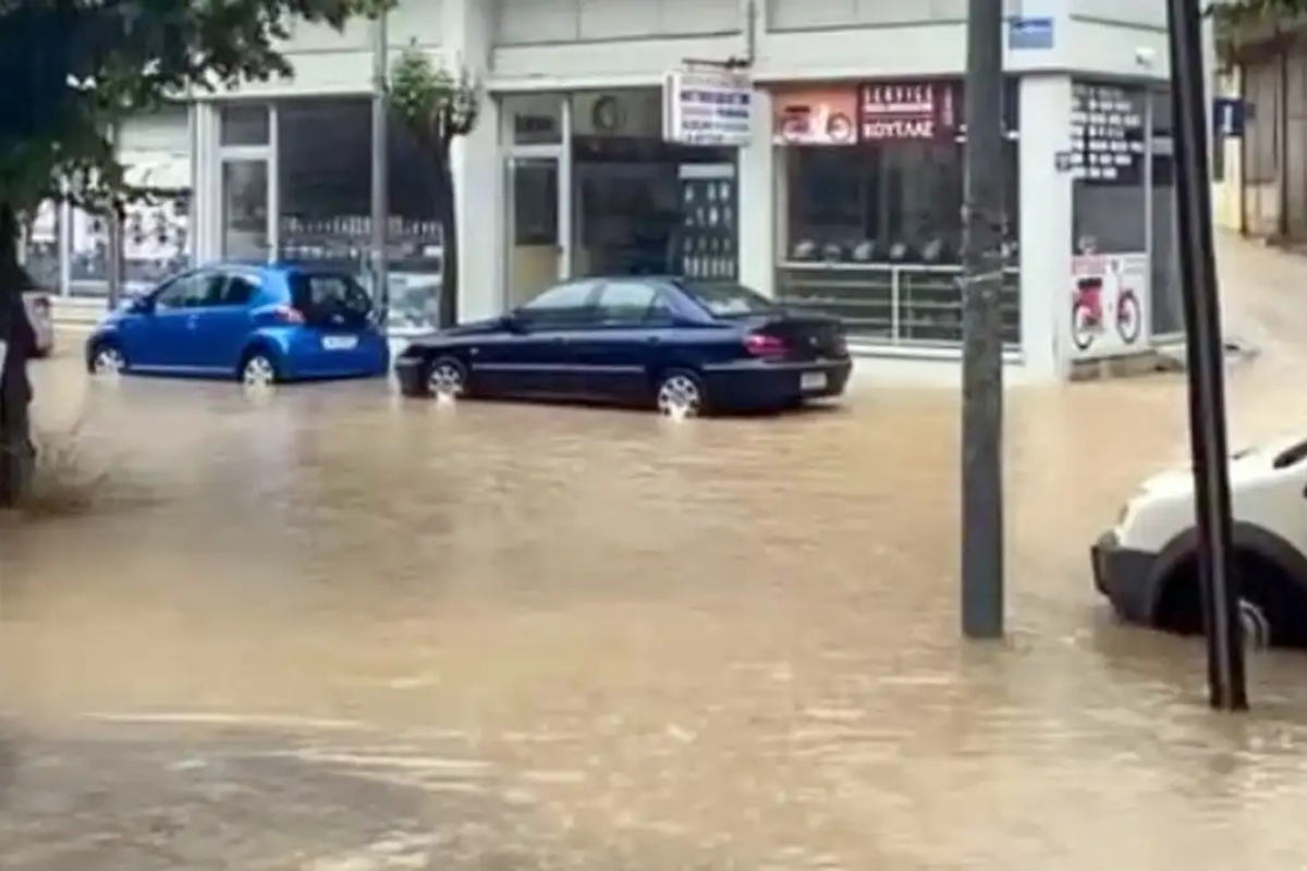 Απρόβλεπτο χάος στα Ιωάννινα: Καταιγίδα και χαλάζι μεταμόρφωσαν τους δρόμους σε ποτάμια – Συγκλονιστικά βίντεο - NewsPoint.gr