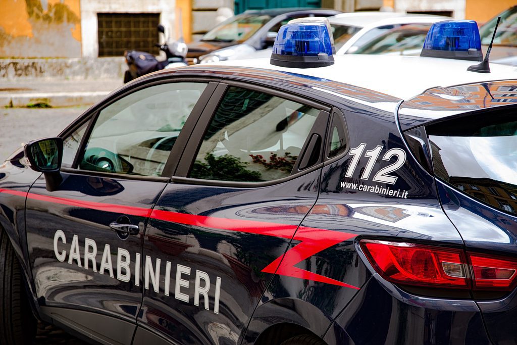 Απίστευτο: Υπέργειο καταφύγιο με τούνελ διαφυγής 120 μέτρων βρέθηκε στην Ιταλία – Οι Καραμπινιέρι μιλούν για σκηνές βγαλμένες από ταινία! - NewsPoint.gr