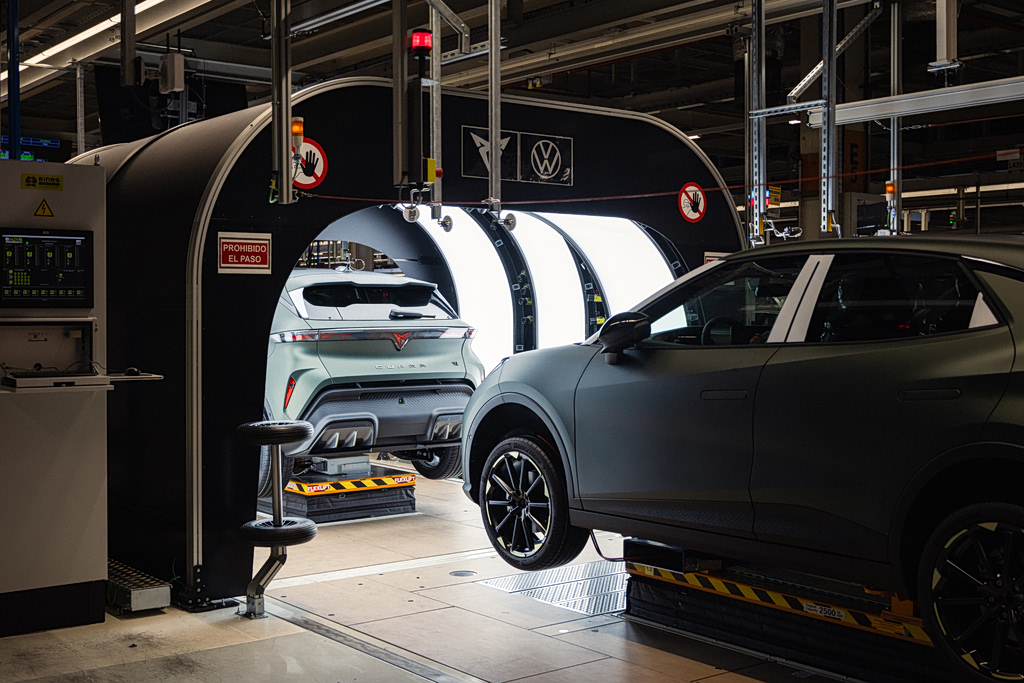 Ανατροπή στη βιομηχανία: CUPRA Raval και Volkswagen ID. Polo αλλάζουν τα δεδομένα στο εργοστάσιο Μαρτορέλ! - NewsPoint.gr