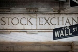 Καταστροφικό σοκ στη Wall Street: Ο Nasdaq «γκρεμίστηκε» κατά 4% – Φόβοι για κατάρρευση λόγω τεχνολογίας και SpaceX!