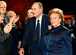 Θρήνος στη Γαλλία: Η συγκλονιστική στιγμή του αποχαιρετισμού στη Μπερναντέτ Σιράκ που έγραψε ιστορία!
