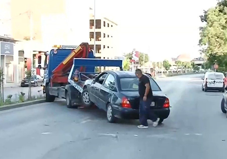 Σοκ στη Θεσσαλονίκη: Ανατροπή αυτοκινήτου μετά από σφοδρή πρόσκρουση – Όλα συνέβησαν σε δευτερόλεπτα! - NewsPoint.gr
