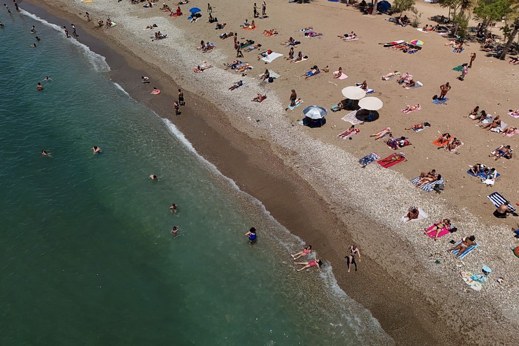 Κανείς δεν το περίμενε: Ο καιρός φέρνει ζέστη ως 33°C αλλά καταιγίδες απειλούν ξαφνικά αρκετές περιοχές! - NewsPoint.gr