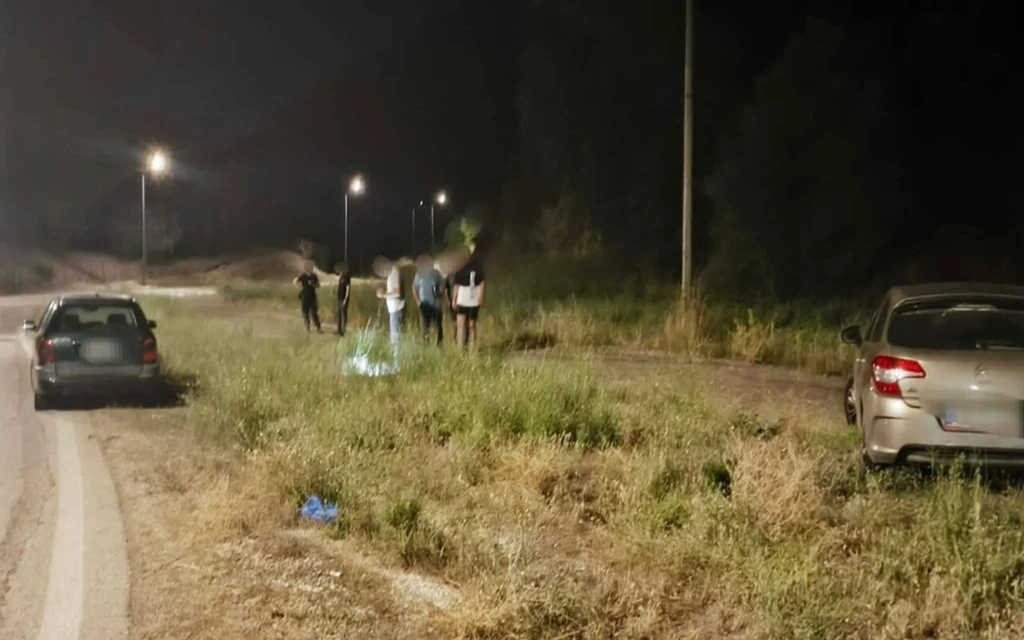 Σοκ στο Αγγελόκαστρο Αγρινίου: 70χρονος εντοπίστηκε νεκρός χωρίς ρούχα στην άκρη του δρόμου – Τα αναπάντητα ερωτήματα που παγώνουν το χωριό 1 Σοκ στο Αγγελόκαστρο Αγρινίου: 70χρονος εντοπίστηκε νεκρός χωρίς ρούχα στην άκρη του δρόμου – Τα αναπάντητα ερωτήματα που παγώνουν το χωριό - NewsPoint.gr