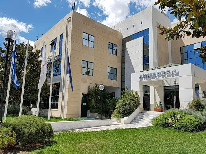 Απίστευτο χάος στο Δημοτικό Συμβούλιο Ηλιούπολης – Η στιγμή που κορυφώθηκε η ένταση και διακόπηκε η συνεδρίαση! 1 Απίστευτο χάος στο Δημοτικό Συμβούλιο Ηλιούπολης – Η στιγμή που κορυφώθηκε η ένταση και διακόπηκε η συνεδρίαση! - NewsPoint.gr