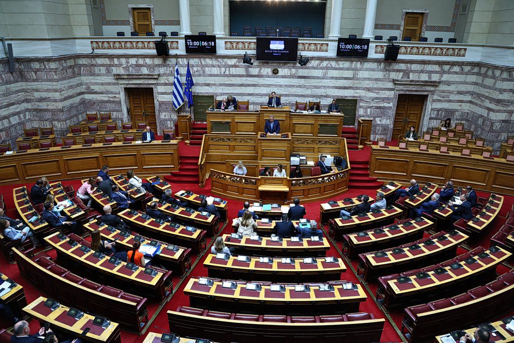 Ανατροπή στη Βουλή: Αυτά είναι τα 42 ονόματα-κλειδιά της Συνταγματικής Αναθεώρησης – Μόλις δύο μήνες για το μέλλον της Ελλάδας! - NewsPoint.gr