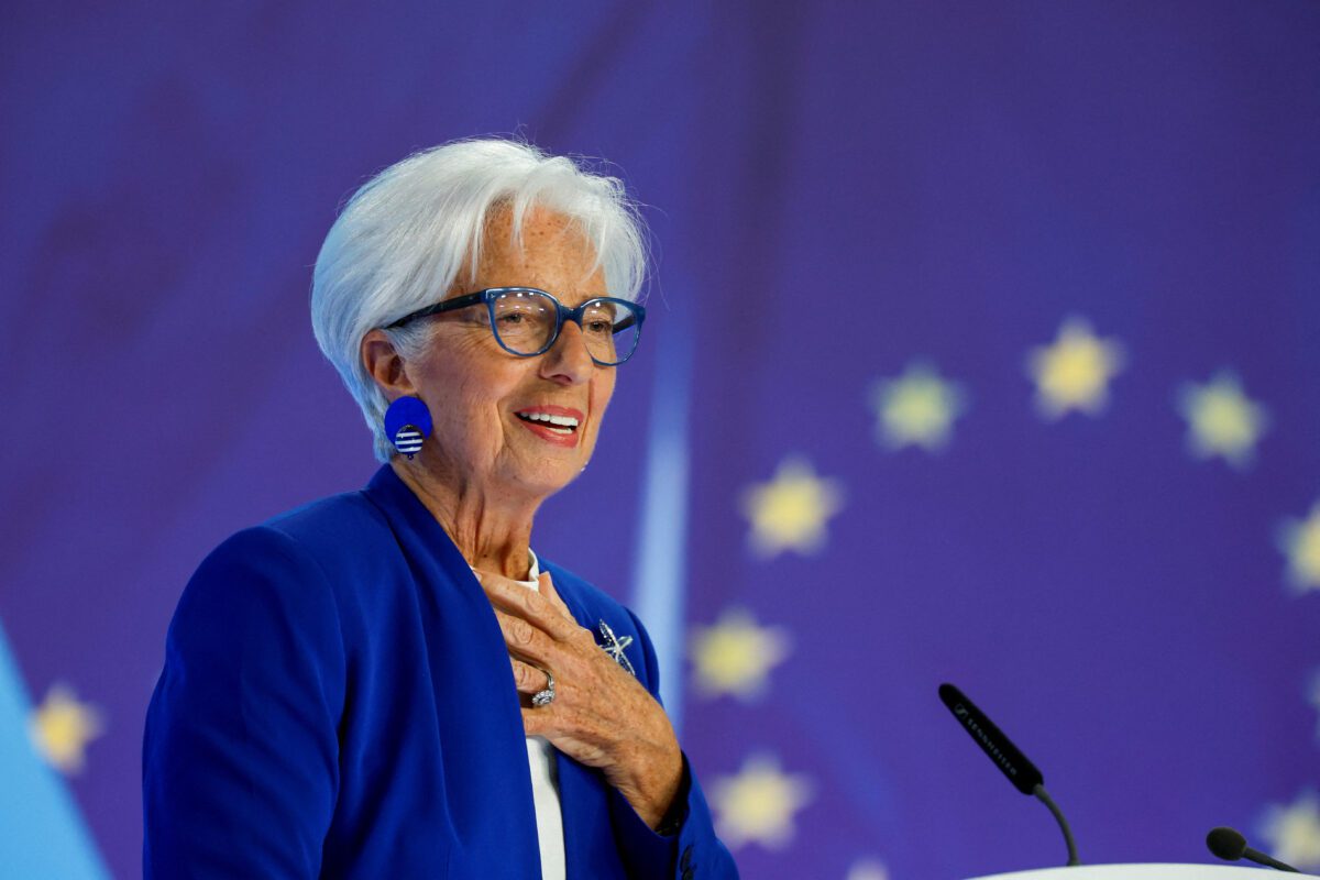 Συναγερμός στην Ευρωζώνη: Η Λαγκάρντ αποκαλύπτει το σενάριο που τρομάζει για πληθωρισμό και ανάπτυξη! 1 Συναγερμός στην Ευρωζώνη: Η Λαγκάρντ αποκαλύπτει το σενάριο που τρομάζει για πληθωρισμό και ανάπτυξη! - NewsPoint.gr