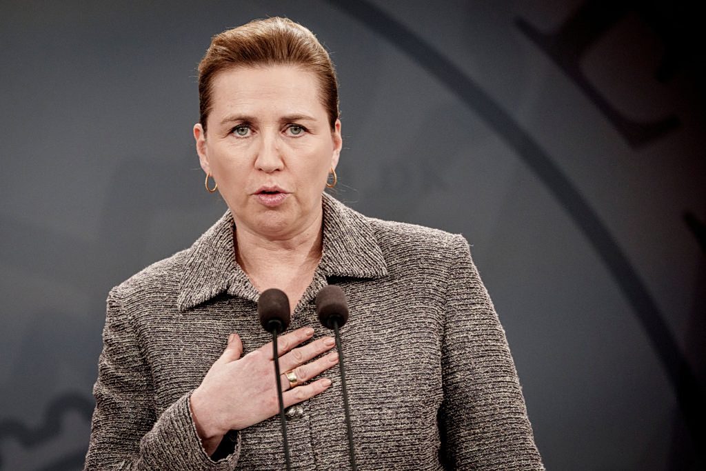 Σάλος στη Δανία: Η Μέτε Φρεντέρικσεν παραμένει πρωθυπουργός για τρίτη φορά – Η αιφνιδιαστική συμφωνία που άλλαξε τα πάντα - NewsPoint.gr