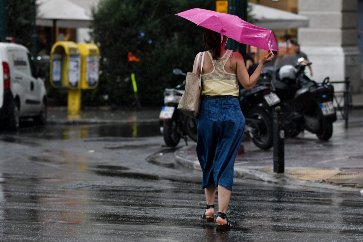 Καιρός: Η ξαφνική επιδείνωση που ανατρέπει τα πάντα – Πού θα «χτυπήσουν» βροχές και καταιγίδες σήμερα 1 Καιρός: Η ξαφνική επιδείνωση που ανατρέπει τα πάντα – Πού θα «χτυπήσουν» βροχές και καταιγίδες σήμερα - NewsPoint.gr