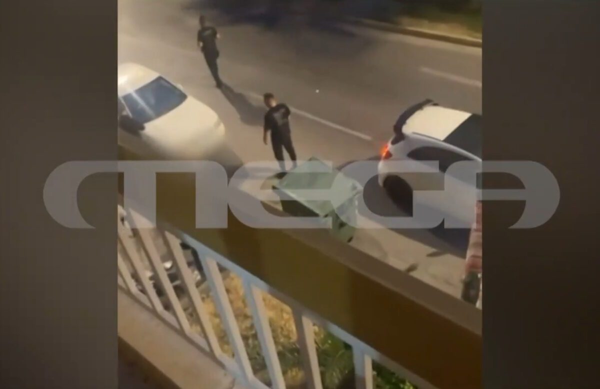 Απίστευτο ντοκουμέντο: Το συγκλονιστικό βίντεο της στιγμής που συλλαμβάνεται ο υπαρχηγός της συμμορίας που μοίραζε ναρκωτικά σε μαθητές! 1 Απίστευτο ντοκουμέντο: Το συγκλονιστικό βίντεο της στιγμής που συλλαμβάνεται ο υπαρχηγός της συμμορίας που μοίραζε ναρκωτικά σε μαθητές! - NewsPoint.gr