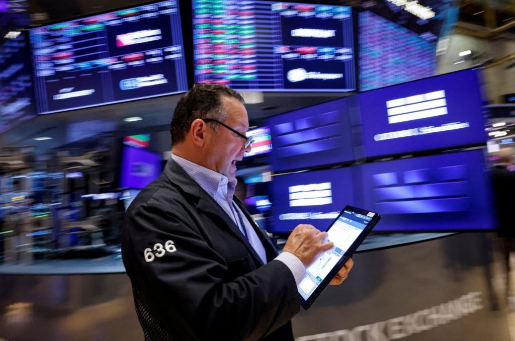 Απίστευτο ράλι στη Wall Street! Ρεκόρ Dow Jones και κατάρρευση του πετρελαίου μετά τη συμφωνία Τραμπ με Ιράν! 1 Απίστευτο ράλι στη Wall Street! Ρεκόρ Dow Jones και κατάρρευση του πετρελαίου μετά τη συμφωνία Τραμπ με Ιράν! - NewsPoint.gr