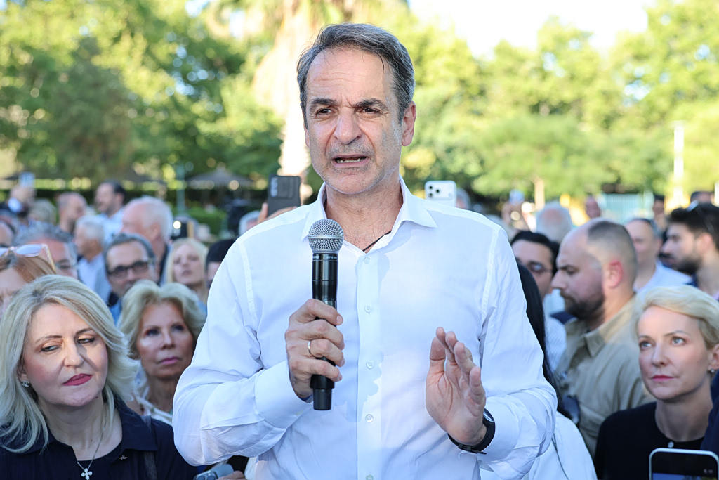 Η αποκάλυψη του Μητσοτάκη στη Βάρη που συγκλόνισε την τοπική κοινωνία – Πώς αλλάζει το ΕΣΥ και η Πολιτική Προστασία 1 Η αποκάλυψη του Μητσοτάκη στη Βάρη που συγκλόνισε την τοπική κοινωνία – Πώς αλλάζει το ΕΣΥ και η Πολιτική Προστασία - NewsPoint.gr