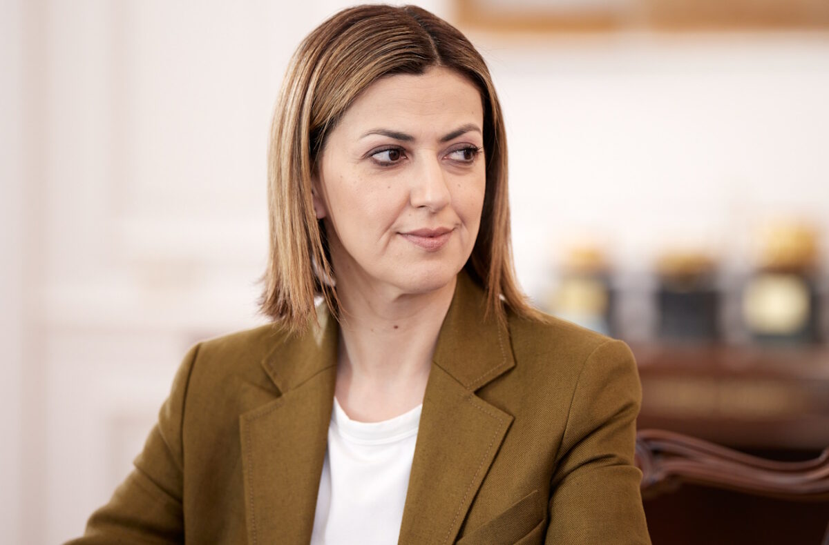 Η συγκλονιστική ζωή της Ειρήνης Αγαπηδάκη: Το άγνωστο παρελθόν της, οι δυσκολίες και ο μεγάλος αγώνας με την αυτοπεποίθησή της – Κανείς δεν περίμενε να τα αποκαλύψει όλα - NewsPoint.gr