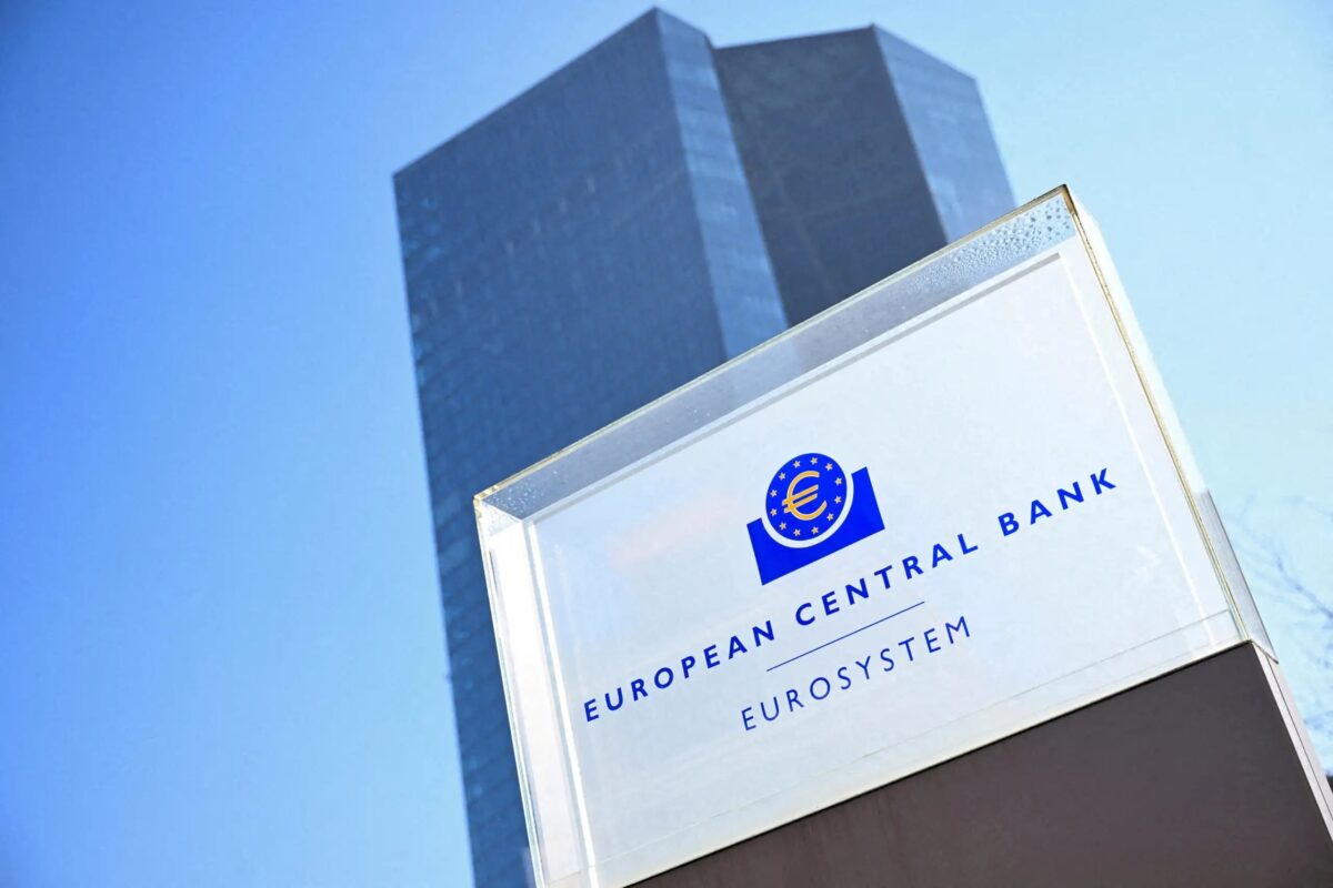 Κραδασμοί στην Ευρωζώνη: Η ΕΚΤ προειδοποιεί για νέες πιέσεις στα εισοδήματα – Ποιος είναι ο ύπουλος κίνδυνος πίσω από τις τιμές των καυσίμων; 1 Κραδασμοί στην Ευρωζώνη: Η ΕΚΤ προειδοποιεί για νέες πιέσεις στα εισοδήματα – Ποιος είναι ο ύπουλος κίνδυνος πίσω από τις τιμές των καυσίμων; - NewsPoint.gr