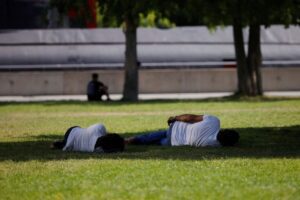 Σοκ στη Γαλλία: Νεκρά δύο αθώα παιδιά μέσα σε αυτοκίνητο – Ο φονικός καύσωνας γράφει τραγικές ιστορίες