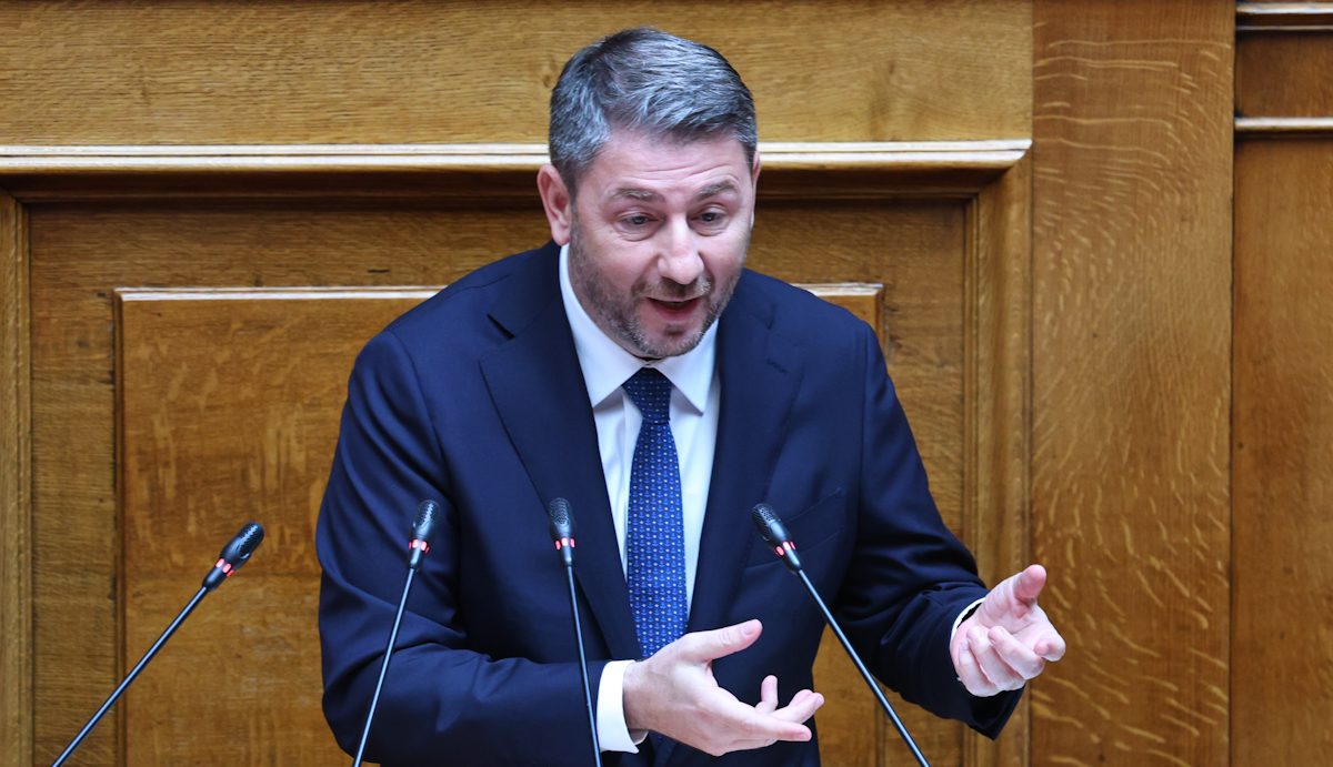 Απίστευτη αντιπαράθεση στη Βουλή: Το παρασκήνιο στο «θρίλερ» Μητσοτάκη – Ανδρουλάκη για τη Συνταγματική Αναθεώρηση θα σας σοκάρει! 1 Απίστευτη αντιπαράθεση στη Βουλή: Το παρασκήνιο στο «θρίλερ» Μητσοτάκη – Ανδρουλάκη για τη Συνταγματική Αναθεώρηση θα σας σοκάρει! - NewsPoint.gr
