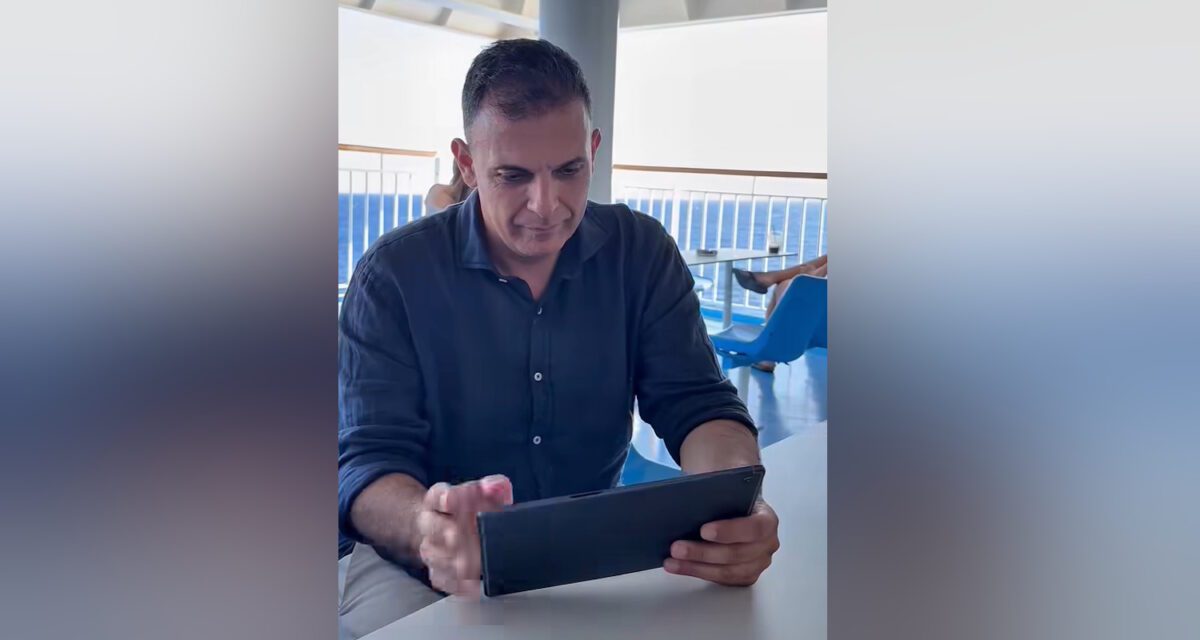 Ανατροπή με τον Γιώργο Καραμέρο: Ανακοίνωσε την ένταξή του στην ΕΛΑΣ του Αλέξη Τσίπρα πάνω στο πλοίο – Η κίνηση που ξάφνιασε όλους! - NewsPoint.gr